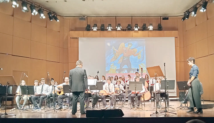 Η παράσταση μοναδική, όμως, ο κοροναϊός παραμόνευε για τους μαθητές του Μουσικού Σχολείου Ηρακλείου