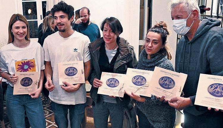 Η ιστορία της Κρήτης μέσω της χαρακτικής σε ντεκόρ στη σειρά “Σασμός”