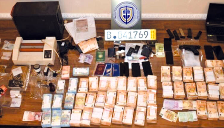 Το χρήμα... έρεε στα ταμεία της εγκληματικής οργάνωσης