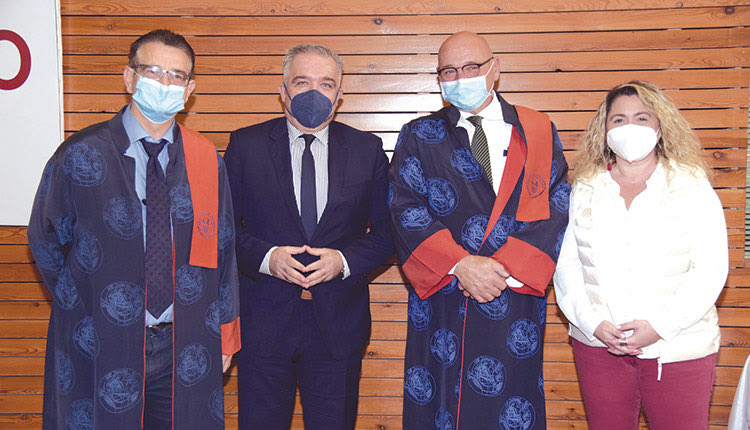 Πήραν τα πτυχία οι νέοι γιατροί!