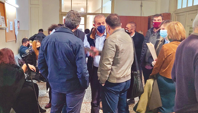 Κερδισμένοι βγήκαν και από την τελευταία μάχη τους στις αίθουσες των δικαστηρίων 130 ωφελούμενοι του Προγράμματος Κοινωφελούς Εργασίας σε διάφορους φορείς του Δημοσίου, καθώς διατηρούν τις θέσεις εργασίας τους τουλάχιστον μέχρι τον Απρίλιο του ‘22.