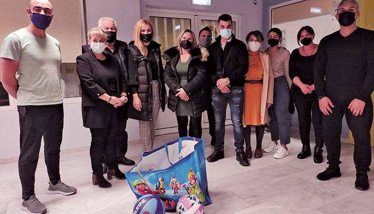 Προσφορά του Πολιτιστικού Συλλόγου Κεραμουτσίου στο ΚΔΑΠ ΜΕΑ του Δήμου Μαλεβιζίου