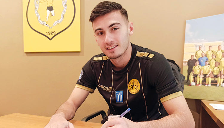 ο Πάρης Ντουμάνης