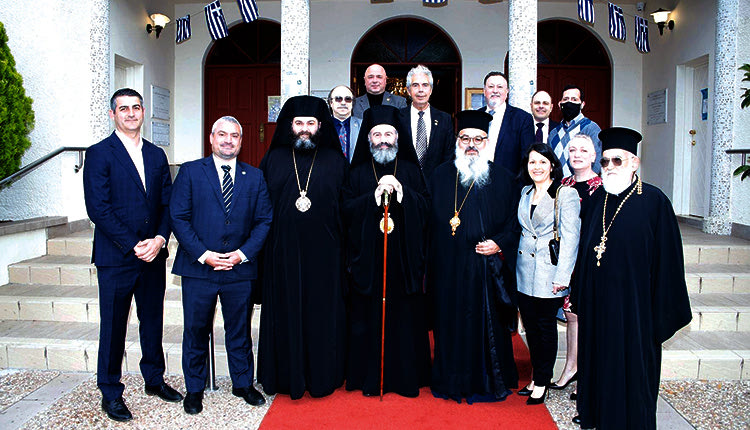 ΣΤΗΝ ΑΥΣΤΡΑΛΙΑΝΗ ΠΡΩΤΕΥΟΥΣΑ Ο ΑΡΧΙΕΠΙΣΚΟΠΟΣ ΜΑΚΑΡΙΟΣ ΓΙΑ ΤΟΝ ΑΓΙΟ ΝΙΚΟΛΑΟ Εόρτασε με τους ομογενείς της Καμπέρας