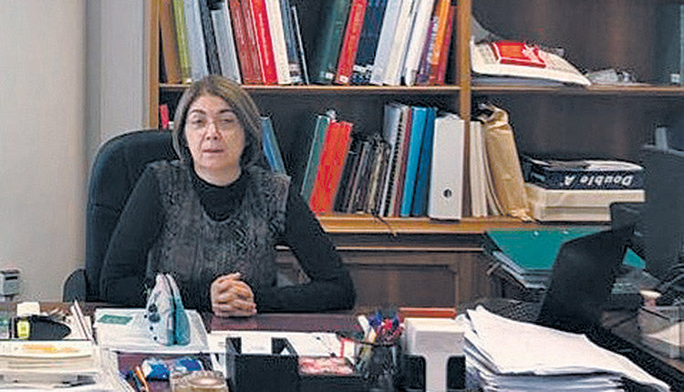 Η ΠΡΟΪΣΤΑΜΕΝΗ ΤΗΣ ΕΦΟΡΕΙΑΣ ΑΡΧΑΙΟΤΗΤΩΝ ΗΡΑΚΛΕΙΟΥ Β. ΣΥΘΙΑΚΑΚΗ ΣΤΗΝ “Π”