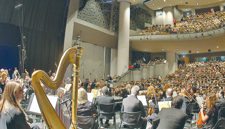 Δεν κρύβονται στο χαλάκι…