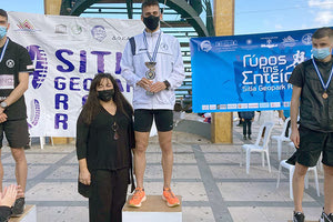 Στιγμιότυπο από τις απονομές του Γύρου Σητείας