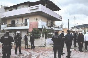 Η τραγωδία εκτυλίχθηκε στο δώμα της κατοικίας όπου έμενε η οικογένεια των Ρομά