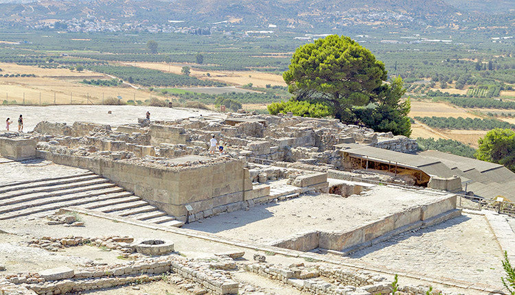 Πρόκειται για τη «Μελέτη στερέωσης και αποκατάστασης αρχαίων καταλοίπων, κατασκευής στεγάστρων και στερέωσης πρανών Μινωικού Ανακτόρου Φαιστού»