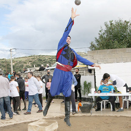 Με κρητική αμφίεση οι αθλητές στο κρητικό βόλι