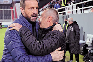 Δεν ανέδειξε νικητή η «μάχη» του Νιόπλια με τον Μάντζιο