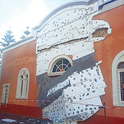 Απογοητευτική η εικόνα στο Αρκαλοχώρι. Κατεστραμμένος ο Ιερός Ναός Αφέντη Χριστού