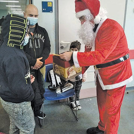 Οι εμβολιασμοί παιδιών ξεκίνησαν σε γιορτινό κλίμα