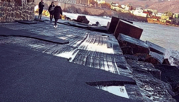 ΚΟΥΛΕ Η «Κάρμελ» ξήλωσε τον τάπητα…