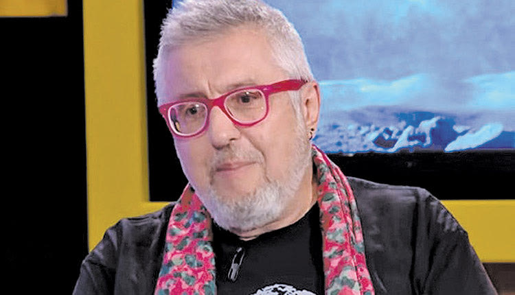 Έρευνα για την ανάρτηση κι άλλων ροζ βίντεο από τον παρουσιαστή Στάθη Παναγιωτόπουλο διενεργείται από την Εισαγγελία Πρωτοδικών Θεσσαλονίκης.