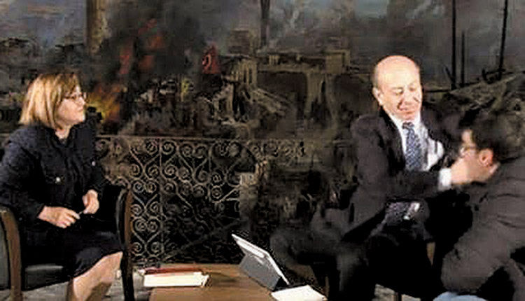 Σάλος στην Τουρκία από το on air χαστούκι γνωστού δημοσιογράφου σε τεχνικό της τηλεόρασης!