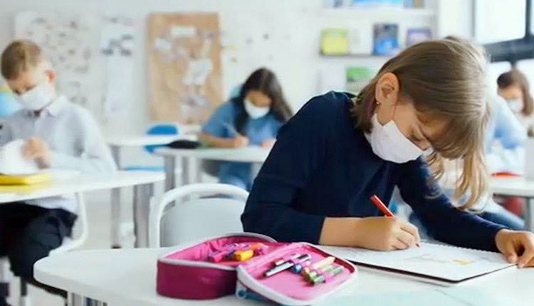 128 ΚΡΟΥΣΜΑΤΑ ΣΤΑ ΣΧΟΛΕΙΑ ΤΗΣ ΚΡΗΤΗΣ Μάθημα με το φόβο και εκδρομές με ρίσκο