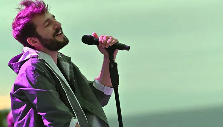 Ο ΕΡΜΗΝΕΥΤΗΣ ΘΟΔΩΡΗΣ ΒΟΥΤΣΙΚΑΚΗΣ ΜΙΛΑ ΣΤΗΝ “Π” MΕ ΑΦΟΡΜΗ ΤΗ ΣΥΝΑΥΛΙΑ ΤΟΥ ΣΤΟ ΠΣΚΗ “Μετά τον Ερωτόκριτο, ένιωσα και λίγο Κρητικός”