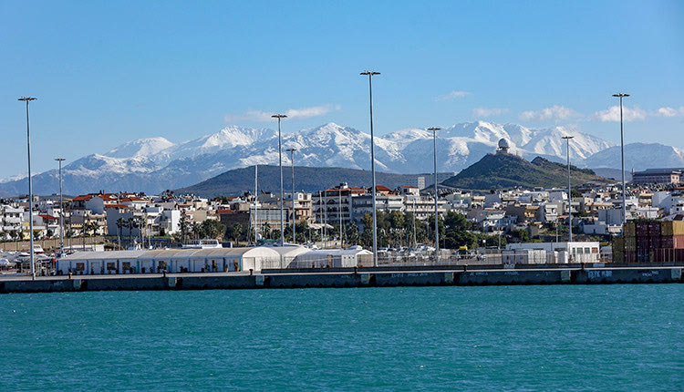 Χιονισμένα όλα τα βουνά περιφερειακά του Ηρακλείου