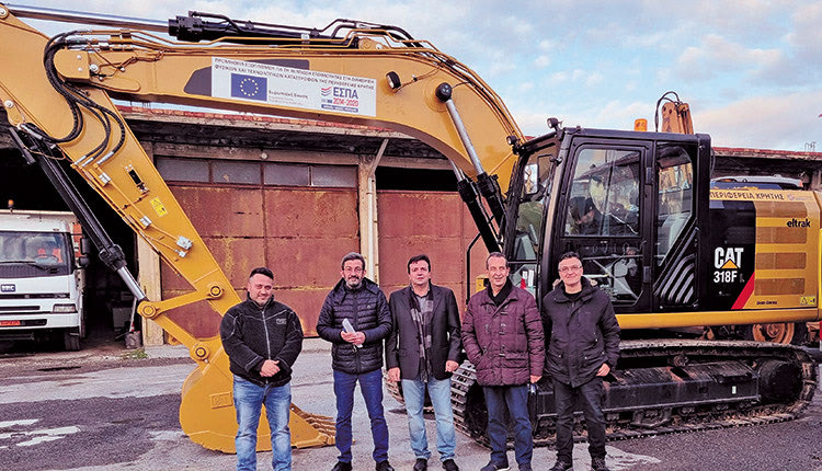 Με ένα νέο ερπυστριοφόρο εκσκαφέα ενισχύθηκε η Πολιτική Προστασία της Περιφέρειας Κρήτης και η Υπηρεσία Τεχνικών Έργων της Περιφερειακής Ενότητας Ηρακλείου.