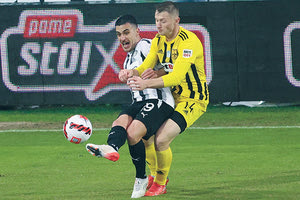 Βασικός μετά από 21 μήνες αγωνίστηκε ο Τσιλιανίδης που διακρίνεται στη φωτό με τον Μπράμπετς