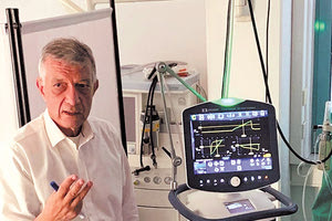 “Να μην γίνουν εορταστικά τραπέζια, τόσο απλά” είπε ο καθηγητής Δημήτρης Γεωργόπουλος