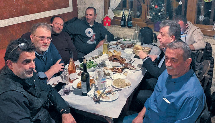 ΓΙΟΥΧΤΑΣ ΔΕΙΠΝΟ