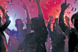 Νέα μέτρα μετά την επέλαση της “Όμικρον”