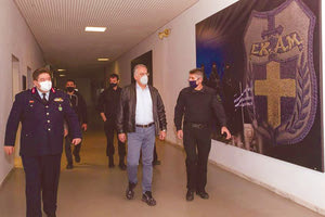 Στην ΕΚΑΜ Θεοδωρικάκος-Καραμαλάκης