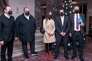 ΠΛΕΥΡΗΣ: «ΝΑ ΚΑΝΟΥΝ ΥΠΟΜΟΝΗ ΟΙ ΟΜΑΔΕΣ ΚΑΙ ΟΙ ΦΙΛΑΘΛΟΙ ΚΑΙ ΜΕΤΑ ΤΙΣ 16 ΙΑΝΟΥΑΡΙΟΥ Η ΠΙΘΑΝΗ ΕΠΑΝΕΞΕΤΑΣΗ» 4 ΣΤΟ ΚΕΝΟ ΠΡΟΣ ΤΟ ΠΑΡΟΝ ΟΙ ΠΡΟΤΑΣΕΙΣ ΤΗΣ ΣΟΥΠΕΡ ΛΙΓΚΑ Καμία υποχώρηση από την Πολιτεία για τα μέτρα