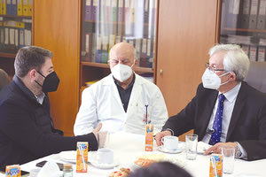 Από τη σύσκεψη στο Πανεπιστημιακό Νοσοκομείο.