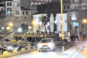 Συγκέντρωση αντιεμβολιαστών στο Ηράκλειο