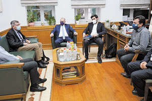 Από τη σύσκεψη με τον Γιώργο Καραγιάννη στην Περιφέρεια Κρήτης