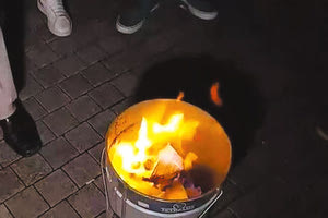 έκαψαν βιβλία