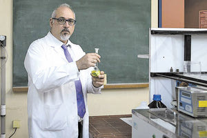 ο καθηγητής Αναλυτικής Χημείας, Νίκος Θωμαΐδης