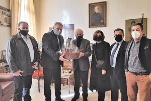 ΛΟΤΖΙΑ: Γιορτινή επίσκεψη του προεδρείου της ΝΟΔΕ