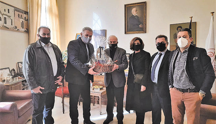 ΛΟΤΖΙΑ: Γιορτινή επίσκεψη του προεδρείου της ΝΟΔΕ