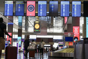 ταξιδιώτεσ ταξίδια αεροδρόμιο