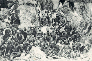 ΦΩΤΟΗΜΕΡΑΣ: Οι αντάρτες του οπλαρχηγού Νταφώτη το 1897 στην Πεδιάδα.
