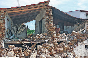 ΣΕΙΣΜΟΠΛΗΚΤΟΣ ΣΤΟ ΔΗΜΑΡΧΕΙΟ ΑΡΧΑΝΩΝ- ΑΣΤΕΡΟΥΣΙΩΝ Τα έκανε… γης μαδιάμ επειδή το χωριό του δεν ήταν στην πλατφόρμα των αποζημιώσεων