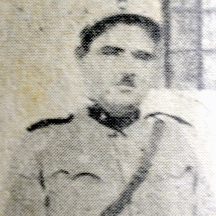 Ο χωροφύλακας Μαραγκουδάκης Ευάγγελος του Κωνσταντίνου από το χωριό Βουλγάρω Χανίων. Έπεσε στα χέρια των Γερμανών στις 24 Φεβρουαρίου 1942 στην Άνω Βιάννο. Μετά από δύο ημέρες, στις 26 Φεβρουαρίου, αφού βασανίστηκε σκληρά εκτελέστηκε από τους βασανιστές του στον Άγιο Γεώργιο Σεληνάρι στο Λασίθι 