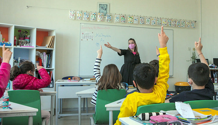 ΤΙ ΕΙΣΗΓΟΥΝΤΑΙ ΟΙ ΕΙΔΙΚΟΙ Μέχρι την Πέμπτη η απόφαση για τα σχολεία