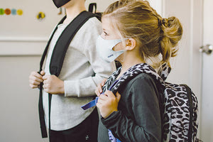 Η παραλλαγή Όμικρον έφερε αλλαγές στα υγειονομικά πρωτόκολλα των σχολείων