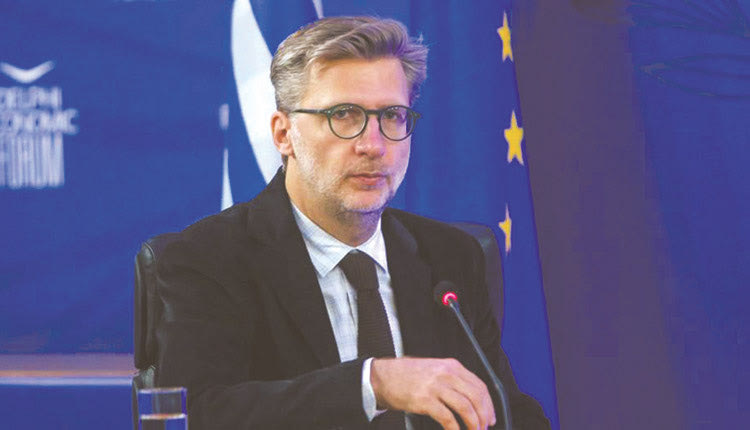 Θετικός και ο Σκέρτσος