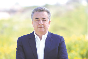 ο περιφερειάρχης Κρήτης Σταύρος Αρναουτάκη