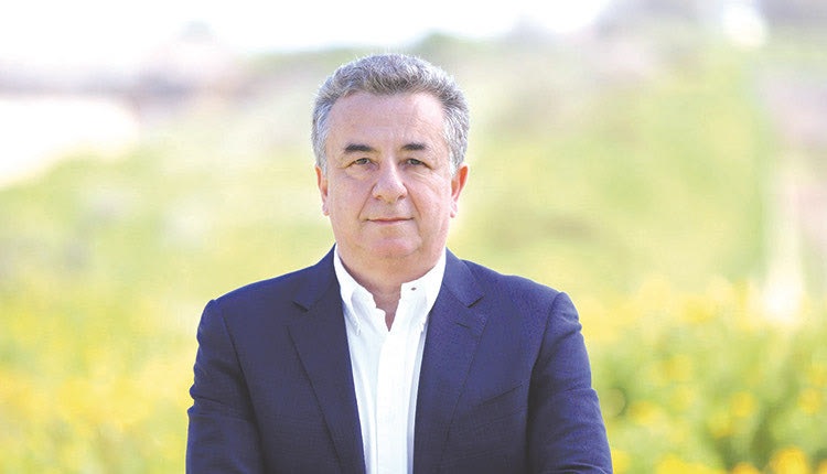 ο περιφερειάρχης Κρήτης Σταύρος Αρναουτάκη