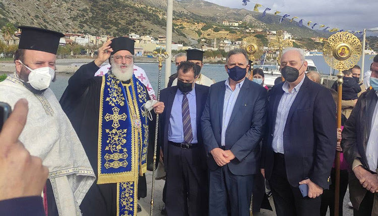 Στο πληγωμένο από τον σεισμό Αρκαλοχώρι