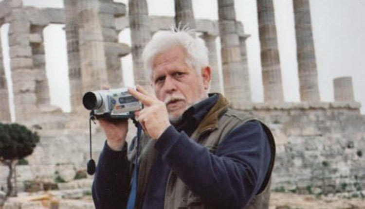 ΕΝΑ ΒΙΒΛΙΟ ΤΟΥ ΛΕΥΤΕΡΗ ΧΑΡΩΝΙΤΗ Μνήμες... και σκέψεις σκόρπιες με τον Θόδωρο Αγγελόπουλο