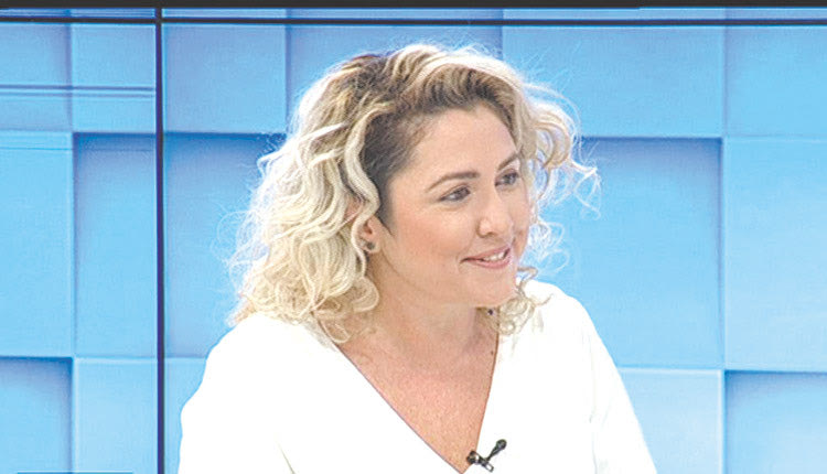 Το ενθαρρυντικό είναι ότι τα κρούσματα αυξάνονται αλλά οι νοσηλείες στις ΜΕΘ όχι, λέει η Λένα Μπορμπουδάκη 