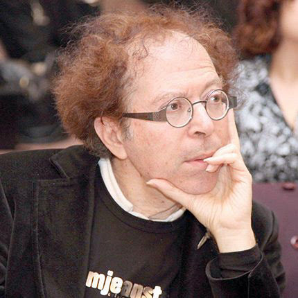 Ο ΤΗΛΕΜΑΧΟΣ ΜΟΥΔΑΤΣΑΚΙΣ ΜΙΛΑ ΣΤΗΝ «Π» ΓΙΑ ΤΟ ΝΕΟ ΤΟΥ ΒΙΒΛΙΟ